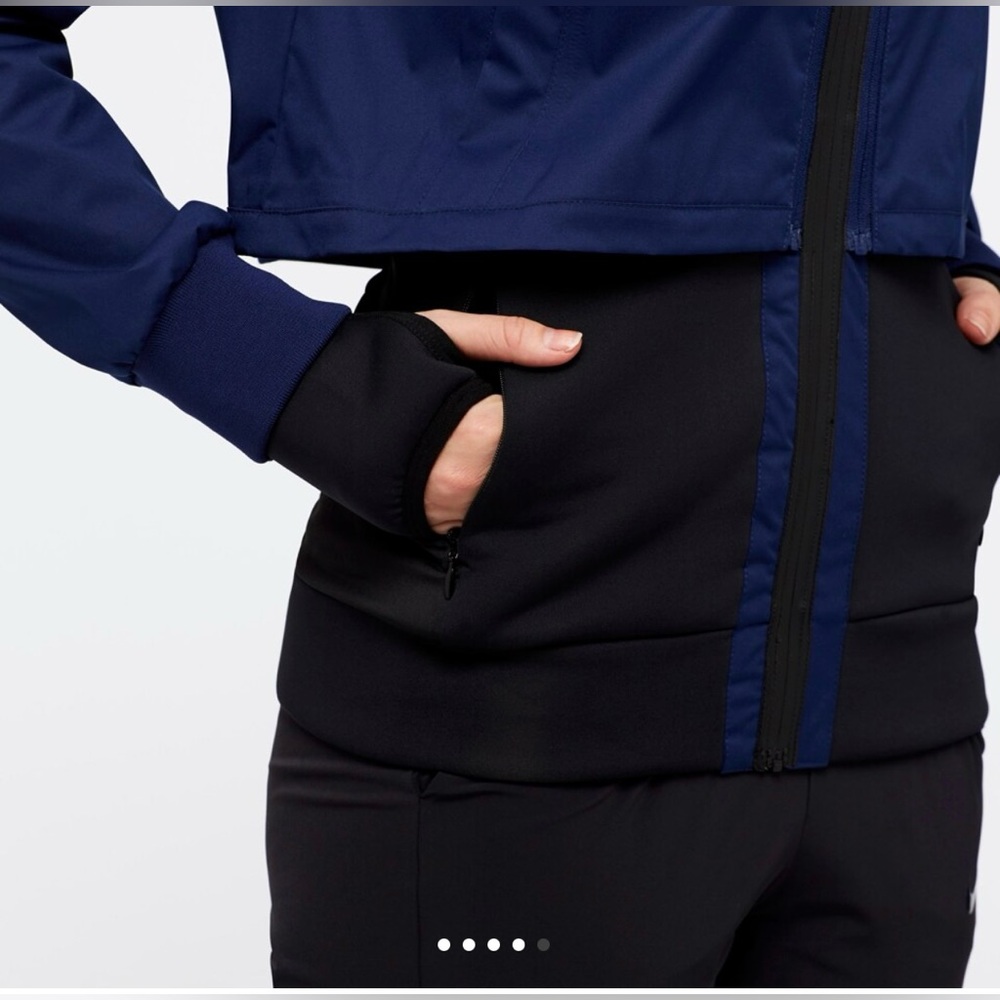 NIKE Women’s Therma Shield 2 in 1 Training Jacket SIZE: SMALL - Picture 5 of 16